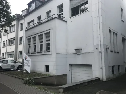 Bild1 - Büro/Praxis mieten in Paderborn - Zentrale Büro- oder Praxisfläche im schicken Altbau in Paderborn