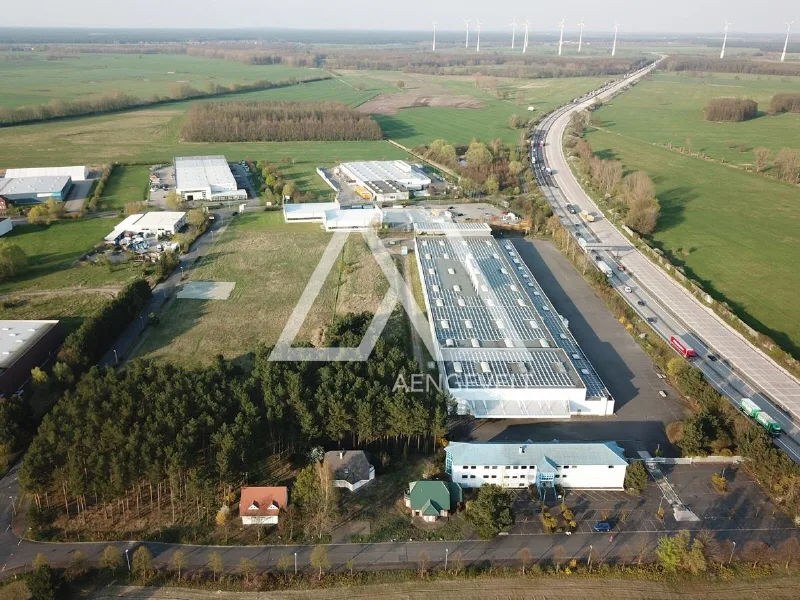 Titelbild - Halle/Lager/Produktion mieten in Linthe - Logistik-/Produktionsflächen unmittelbar an der BAB 9