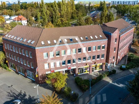 Titelbild - Büro/Praxis mieten in Magdeburg - Büro- und Geschäftshaus in verkehrsgünstiger Lage im Norden Magdeburgs