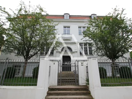 Titelbild - Büro/Praxis mieten in Magdeburg - Elegante Büro- oder Praxisflächen mit zusätzlicher Wohnmöglichkeit in Magdeburgs Lenné-Viertel