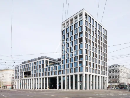 Objektansicht - Laden/Einzelhandel mieten in Magdeburg - 1A-Lage trifft auf modernste Architektur: Hochfrequentierte Gewerbefläche im "Blauen Bock"