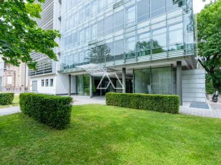 Außenansicht - Büro/Praxis mieten in Frankfurt am Main - Terrasse - Skylineblick - erste Reihe im Westend!