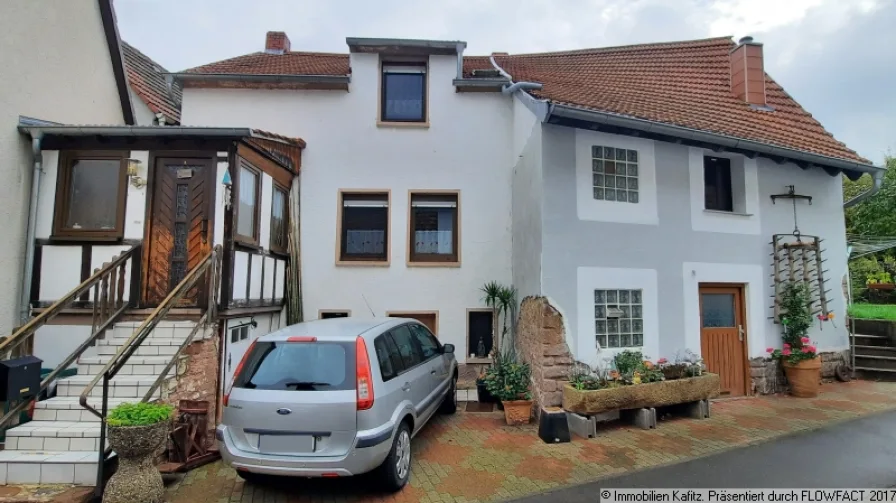 Ansicht - Haus kaufen in Wolfstein - Gemütliches Einfamilienhaus in ruhiger Sackgasse