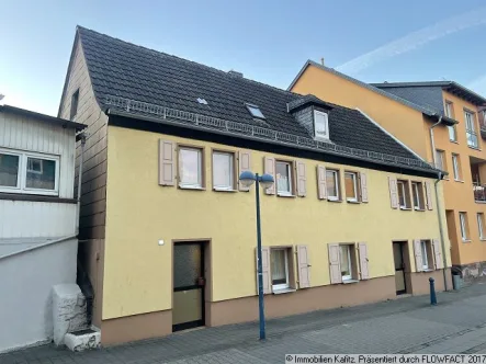 k-Straßenansicht - Haus kaufen in Winnweiler - Gemütliches, modernisiertes Einfamilienhaus im Ortszentrum