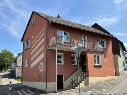 Frontansicht - Haus kaufen in Kaiserslautern - Einfamilienhaus mit Potenzial in KL-Siegelbach