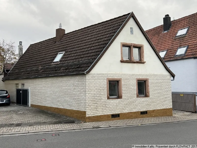 Strassenseite - Haus kaufen in Enkenbach-Alsenborn - Einfamilienhaus zur modernen Gestaltung mit separatem Grundstück