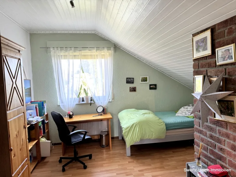 weiteres Zimmer im OG