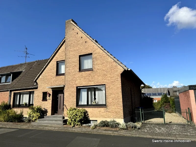 Vorderansicht - Haus kaufen in Goch - Einfamilienhaus in ruhiger Stadtrandlage von Goch