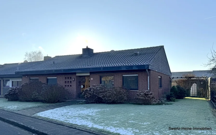 Vorderansicht - Haus kaufen in Goch - Gepflegter Bungalow in ruhiger Wohnlage von Goch