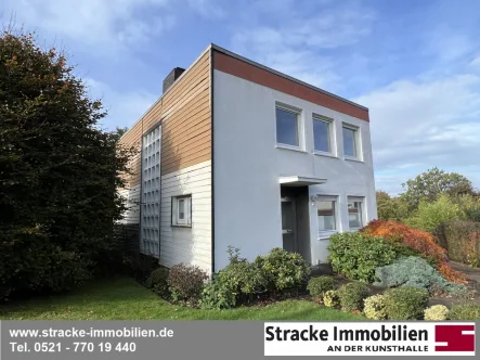 Vorderansicht - Haus kaufen in Bielefeld - Handwerker aufgepasst!