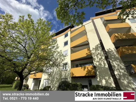 Südansicht - Wohnung kaufen in Bielefeld - Klasse-Grundriss! Modernisiertes Wohnhaus!