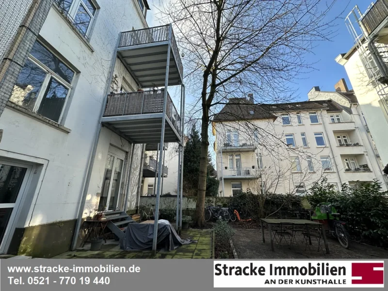 "Lauschiger" Innenhof - Wohnung kaufen in Bielefeld - *Bielefelder Westen – Tolle Altbauwohnung mit  Terrasse*