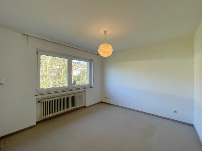 Geräumiges Zimmer im OG