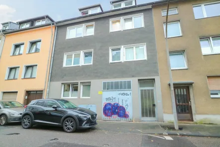  - Haus kaufen in Köln / Nippes - Attraktive Miete & Rendite