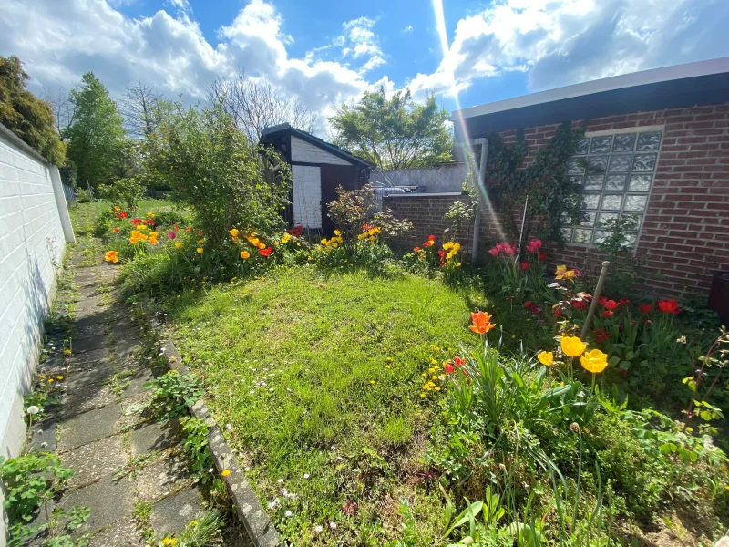 Garten sommer 2 - Haus kaufen in Erkelenz - Gemütliches Einfamilienhaus in ruhiger Lage Erkelenz-Venrath