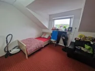 Schlafzimmer (DG rechts)