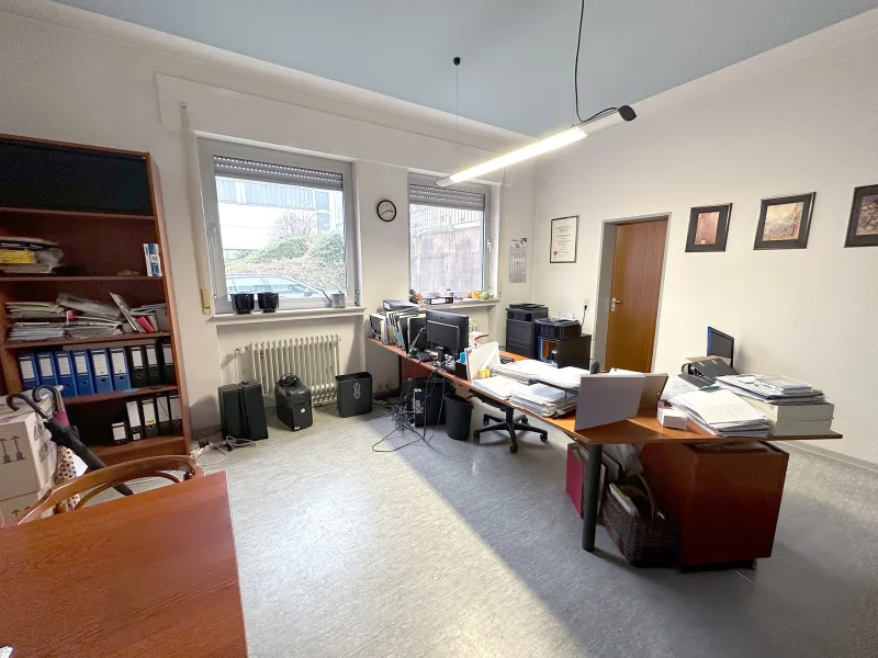 Büro (UG)