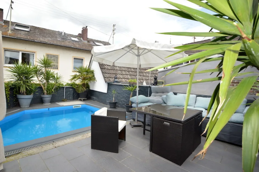 Haus 1-Terrasse mit Pool 