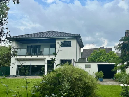 Objektansicht Garten - Haus mieten in Duisburg - Modernes Einfamilienhaus mit Garage und grossem Garten in Baerl!