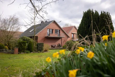 Wohnhäuser vom Garten 1 - Haus kaufen in Diepholz - Landliebe pur: Ihr Traum-Resthof für Tierhaltung und Mehrgenerationen zu verkaufen