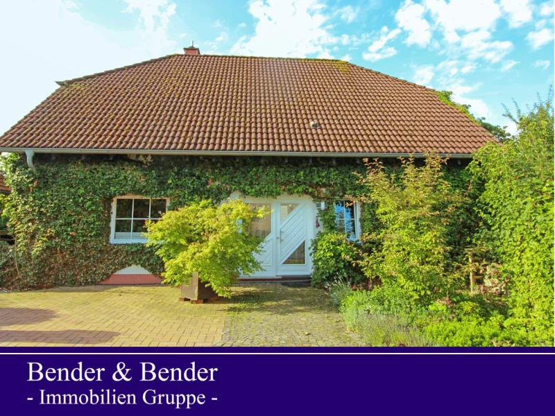 Frontansicht - Haus kaufen in Hachenburg - Wunderschönes Einfamilienhaus mit Garten in ruhiger Lage von Hachenburg!