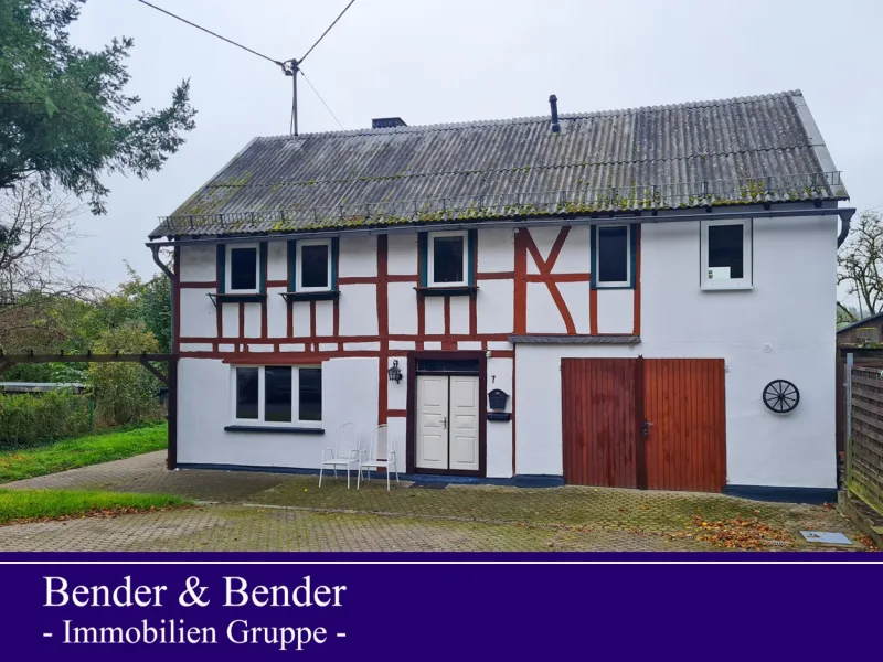 Vorderansicht - Haus kaufen in Puderbach - Gemütliches Fachwerkhaus in ruhiger Wohnlage, nähe Puderbach zu verkaufen!