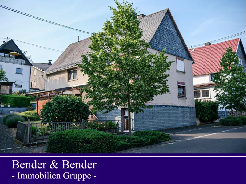 Außenansicht - Haus kaufen in Oberrod - Freistehendes Einfamilienhaus mit Veranda nahe Rennerod!