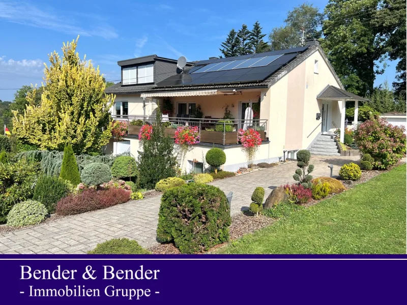 www.bender-immobilien.de - Haus kaufen in Bad Marienberg VG - Saniertes Wohnhaus mit ELW in toller Höhenlage! Frei ab Sommer 2025