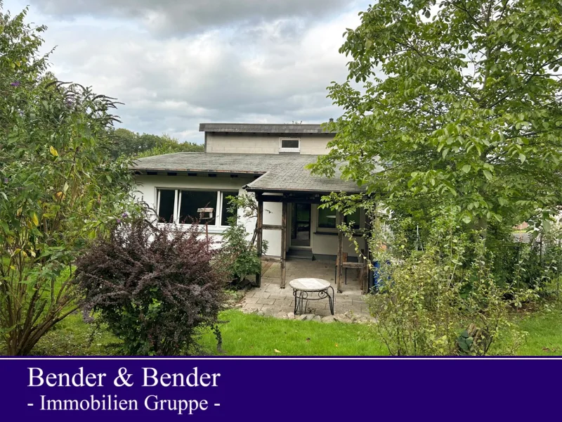 www.bender-immobilien.de - Haus kaufen in Waldbröl - Familienfreundliche und ruhige Lage - freistehendes Einfamilienhaus auf einem großzügigen Grundstück!