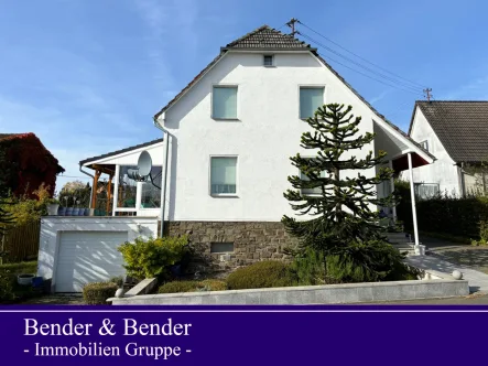 Ansicht Straße - Haus kaufen in Birken-Honigsessen - Geräumiges Einfamilienhaus mit Terrasse und Garage - ideal für die kleine Familie!