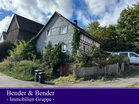 www.bender-immobilien.de - Haus kaufen in Morsbach - Beschauliches Fachwerkhäuschen in naturnaher Lage!