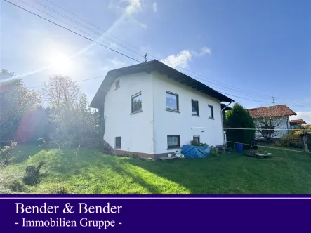 Hausansicht  - Haus kaufen in Mähren - Solides, freistehendes Einfamilienhaus mit großem Garten in ruhiger Lage!