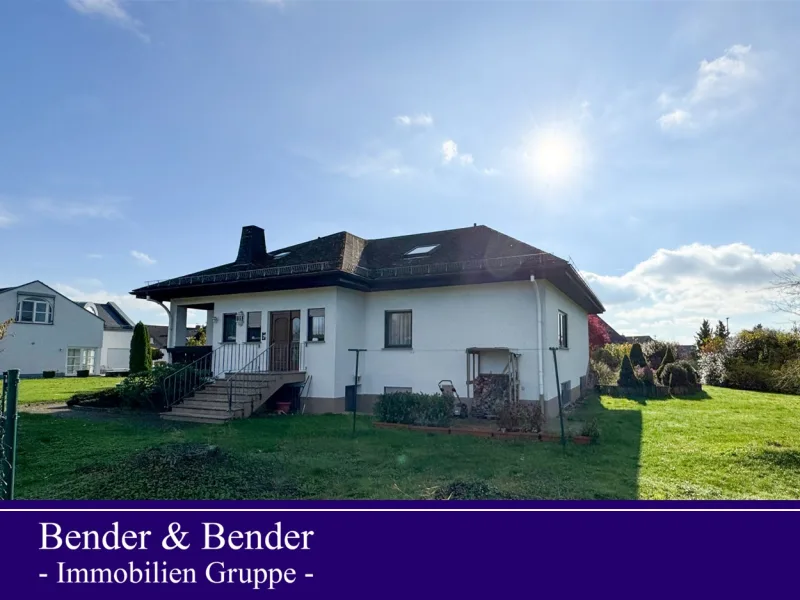 Hausansicht - Haus kaufen in Beselich - Charmanter Bungalow mit großem Garten in ruhiger Lage zwischen Weilburg und Limburg!