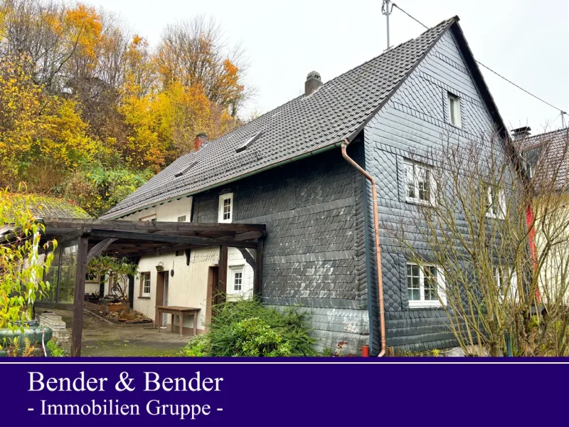 www.bender-immobilien.de - Haus kaufen in Selbach - Großzügiges Fachwerkhaus in familienfreundlicher Lage zwischen Wissen und Gebhardshain!