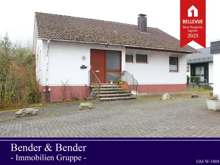 www.bender-immobilien.de - Haus kaufen in Reichshof - Gemütliches, freistehendes Einfamilienhaus mit großem Garten in beliebter Lage von Denklingen!