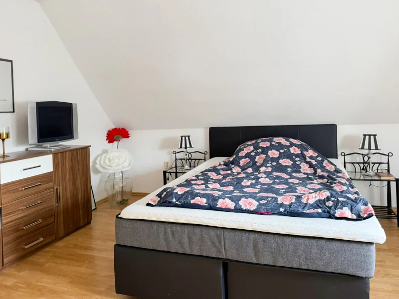 Schlafzimmer DG