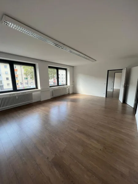 Büro 5  - Büro/Praxis mieten in Köln / Niehl - Große Büroräume mit perfekter Anbindung