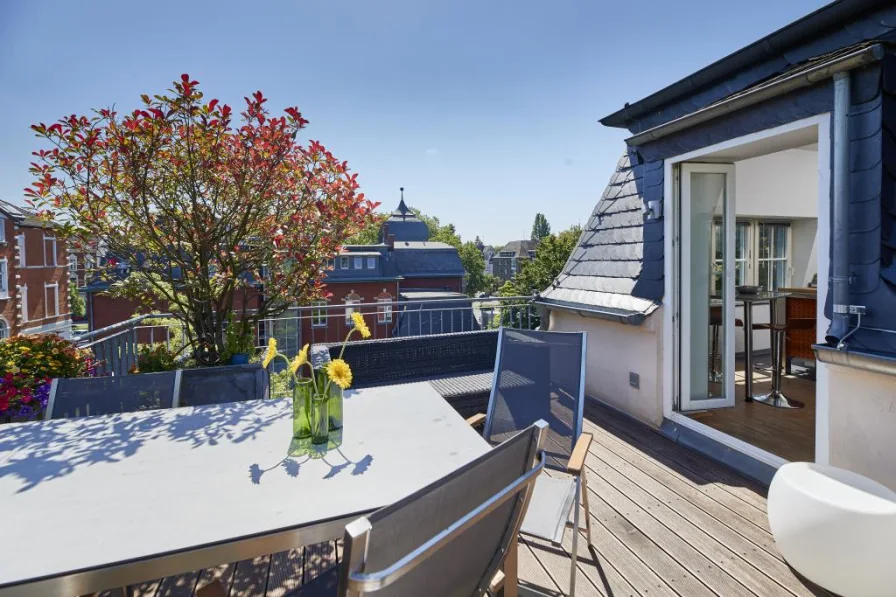 Platz zum LEBEN - Wohnung kaufen in Krefeld - Bismarckviertel - Wohnung mit großer Dachterrasse