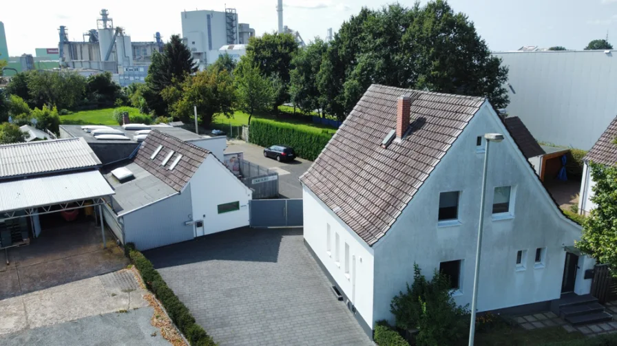 Luftbild Wohnhaus und Zufahrt Grundstück