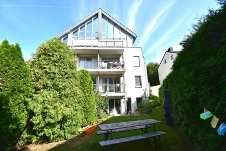Ansicht Garten - Wohnung mieten in Düsseldorf / Unterbach - Hochwertige 4-Zimmer-EG-Maisonette-Whg. mit Garten in guter Lage D-Unterbach, Parkett, 2 Bäder