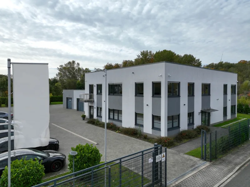 Außenaufnahmen - Büro/Praxis mieten in Lünen - Repräsentative Büroflächen und Lagerhalle in verkehrsgünstiger Lage von Lünen