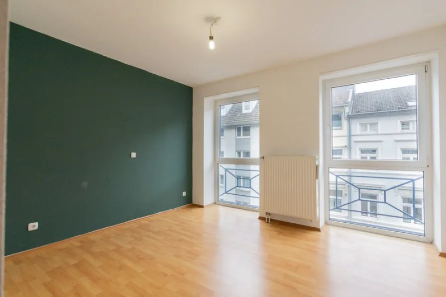 Impression Schlafzimmer 1 - Wohnung kaufen in Aachen - Urbanes Wohnen in begehrter Lage von Aachen! Lichtverwöhnte Dreizimmerwohnung!