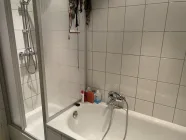 Badezimmer Teilbereich Dusche + Wanne