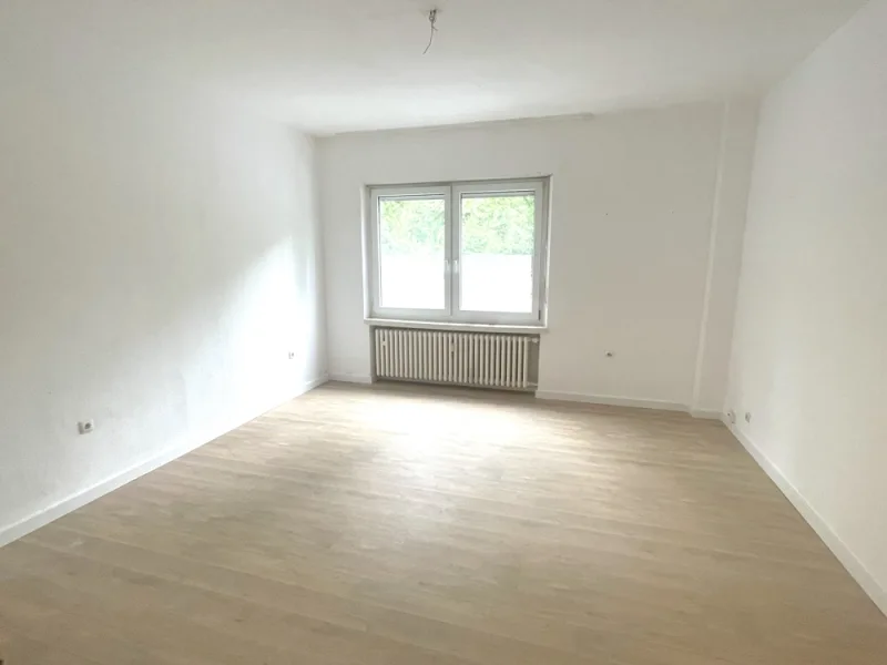 Wohn-Schlafraum Ansicht 1 - Wohnung mieten in Mönchengladbach / Am Wasserturm - Perfekt für Singles!Nähe Wasserturm, modernisiertes 1-Zimmer Apartment, 44 m², mit Tageslichtbad