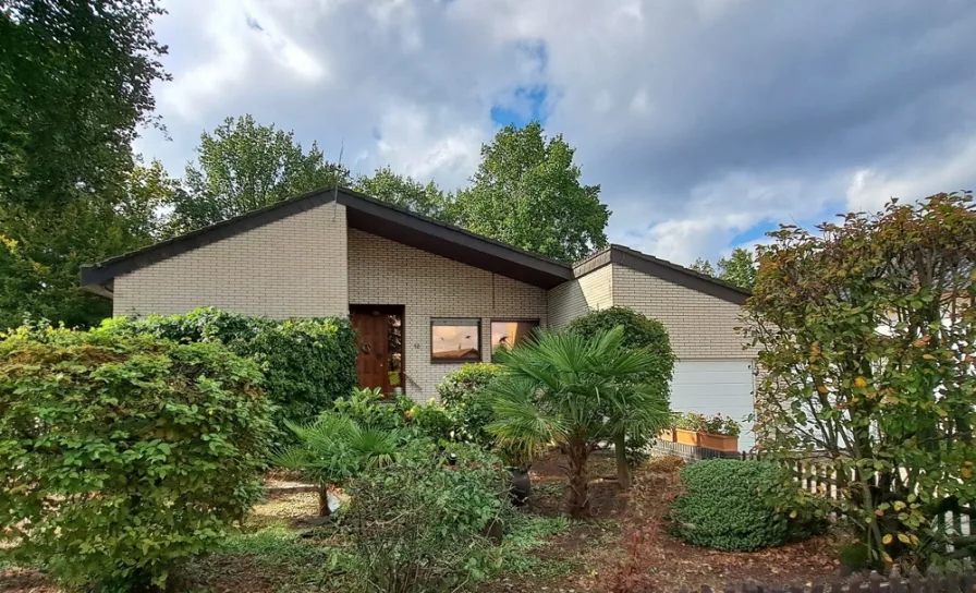 Titelbild_akt - Haus kaufen in Niederkrüchten - Wohntraum - Villa inmitten der Natur mit direkter Anbindung an D'dorf und umliegende Zentren