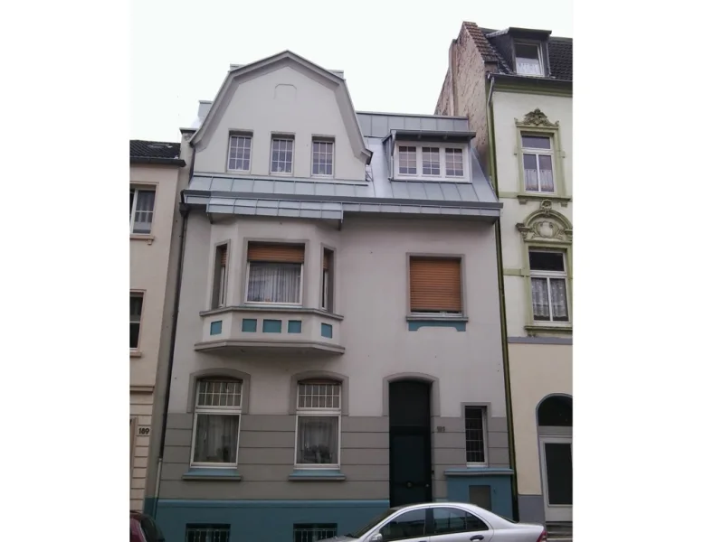 Titelbild - Haus kaufen in Mönchengladbach - Renditeobjekt für Liebhaber historischer Immobilien mit 3 Wohneinheiten in zentrumsnaher Lage