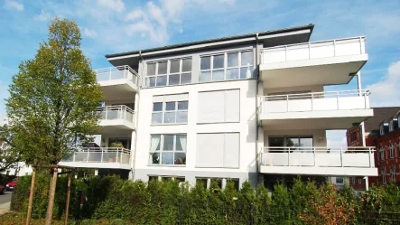 Hausansicht - Wohnung mieten in Düsseldorf / Einbrungen - Lichtdurchflutete 2-Zimmer-Wohnung mit Balkon in Düsseldorf-Einbrungen