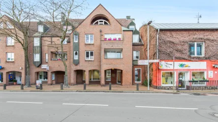 Außenansicht - Laden/Einzelhandel mieten in Ratingen / Hösel - Erdgeschoss-Gewerbefläche in Top-Lage von Hösel!