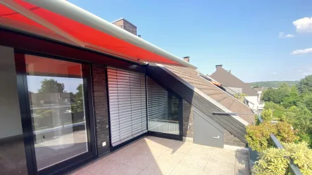 Balkon  - Wohnung mieten in Düsseldorf / Mörsenbroich - Helle 2-Zimmer-Wohnung mit wunderschönem Sonnenbalkon und grünem Blick!