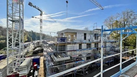 Baustellenfoto 1 - Wohnung kaufen in Essen / Bredeney - Luxus-Juwel auf dem Immobilienmarkt: Traum-Penthaus mit 5 Zimmern und umlaufenden Terrassenflächen